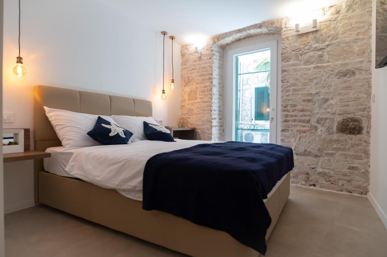 Vitelli Apartments And Rooms Split Exterior foto