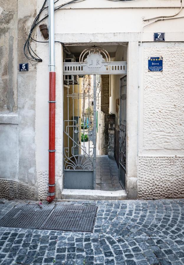 Vitelli Apartments And Rooms Split Exterior foto