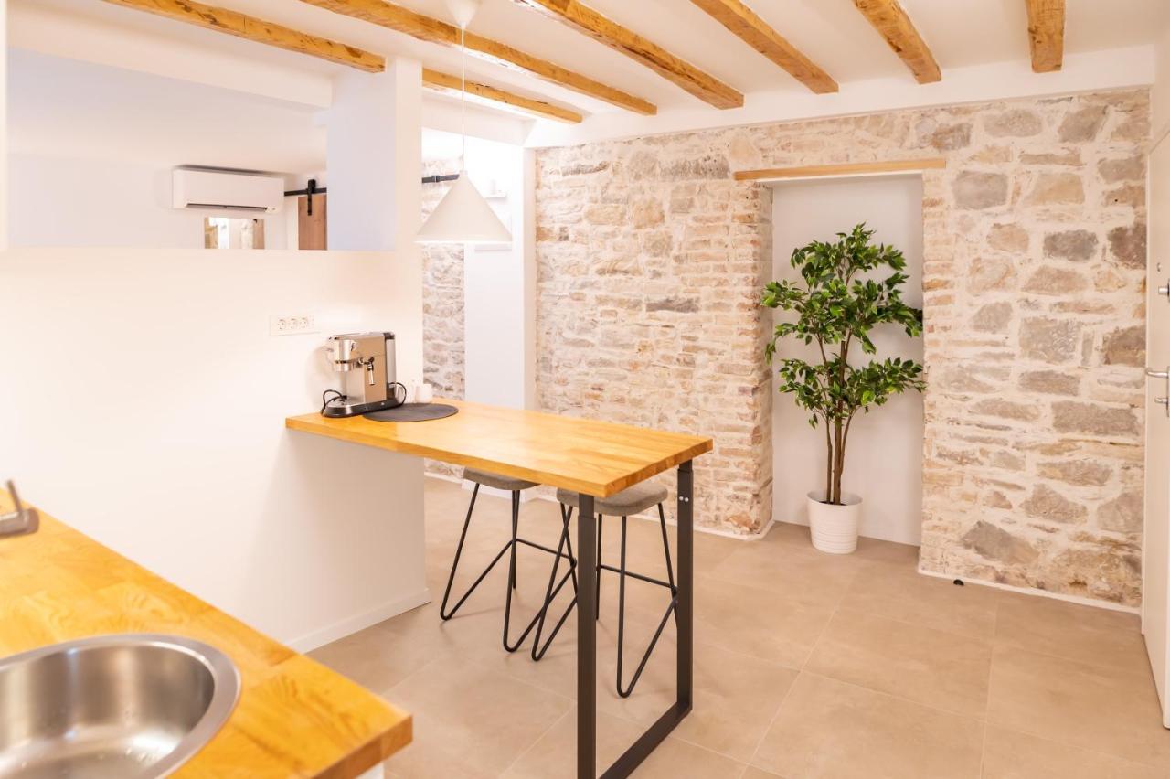 Vitelli Apartments And Rooms Split Exterior foto