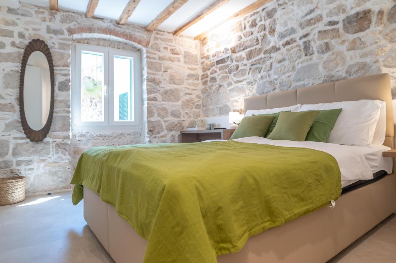 Vitelli Apartments And Rooms Split Exterior foto